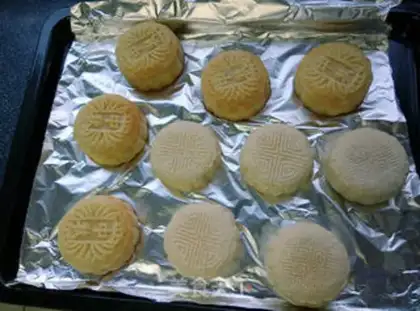 Make Homemade moon cakes step 31
