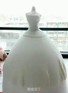 Make Wedding cake -- the European dress step 8