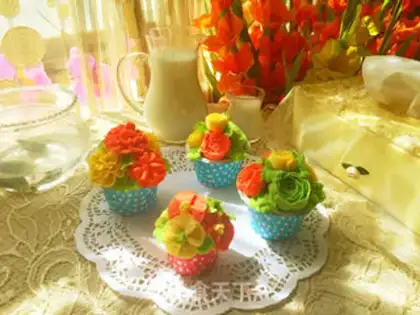 Make A flower cupcake step 21
