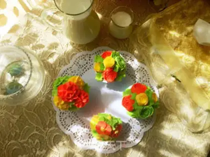 Make A flower cupcake step 22