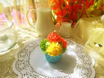 Make A flower cupcake step 24