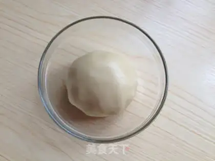 Make Fresh meat mooncake step 1