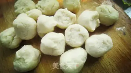 Make Shaanxi eats fried cake step 3