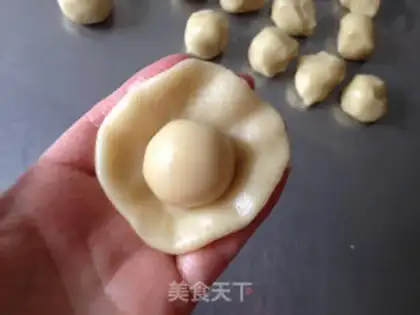 Make Fresh meat mooncake step 5