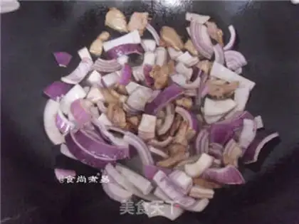 Make Five bouquets of pepper onions step 6