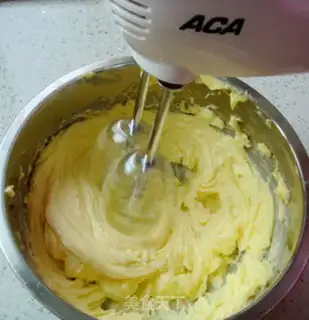 Make SpongeBob cake step 17