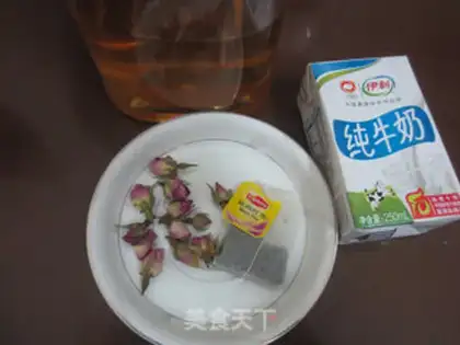 Make Homemade rose milk tea step 0