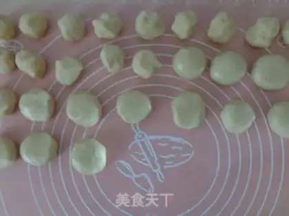 Make Fresh meat mooncake step 5