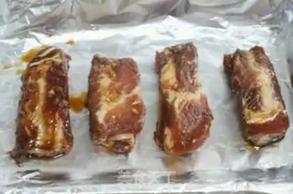 Make Honey juice, garlic bones step 2