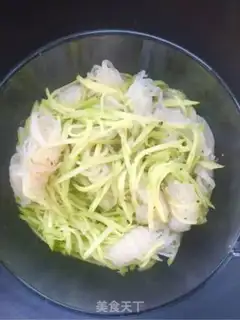 Make Spicy potato cucumbers step 2