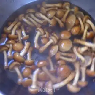 Make Sliding mushrooms step 1