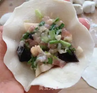 Make Apricot mushrooms and shrimp dumplings step 9