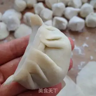 Make Apricot mushrooms and shrimp dumplings step 11