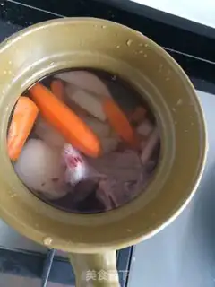 Make The raisin soup step 1