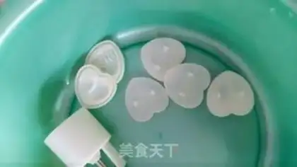 Make Sweet ice-cream mooncake step 2