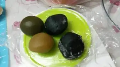 Make Sweet ice-cream mooncake step 3