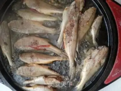 Make Scramble fish step 1