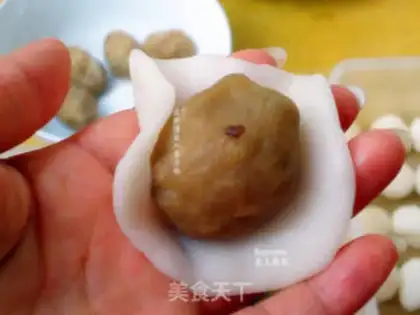 Make Chestnut ice cream mooncake step 9