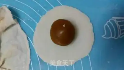 Make Sweet ice-cream mooncake step 5