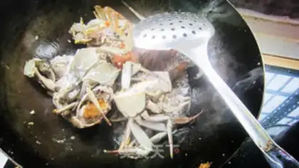 Make Gold curry crab step 2