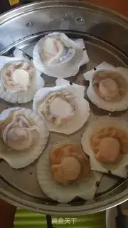 Make Garlic scallops step 1