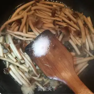 Make Fried tea mushrooms step 4