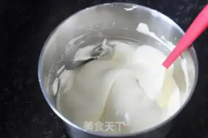 Make Chocolate cream cake step 5