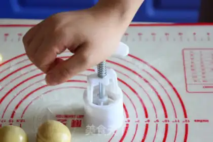 Make Lian Yuen Yuen step 15