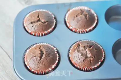 Make Chocolate cream cake step 9