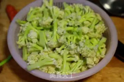 Make Scrambled organic flowers step 1