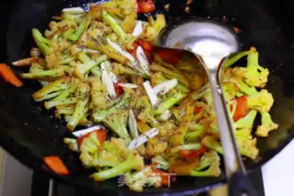 Make Scrambled organic flowers step 3