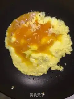 Make Eggs and guacamole step 5