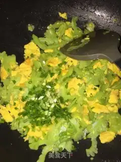 Make Eggs and guacamole step 8