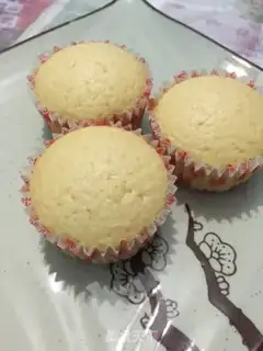 Make Egg yolk salad cake step 6