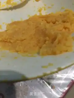 Make Egg yolk salad cake step 7