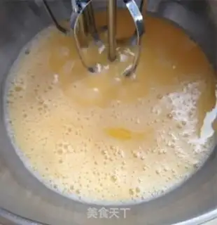 Make Spongecake with jam step 3
