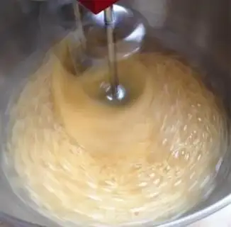 Make Spongecake with jam step 5