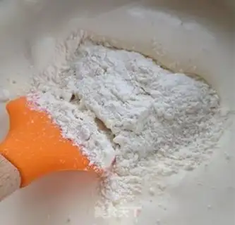 Make Spongecake with jam step 8