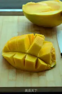 Make Mango milkshake step 0