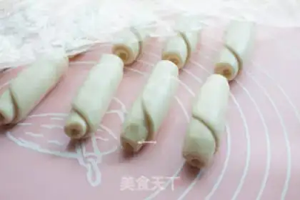 Make Fresh meat mooncake step 7