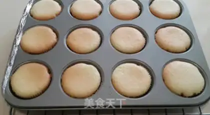 Make Butter cream and cupcakes step 7