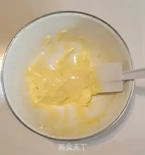 Make Butter cream and cupcakes step 9
