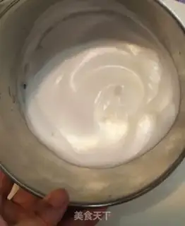 Make Butter cream and cupcakes step 10