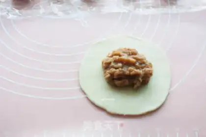 Make Fresh meat mooncake step 12