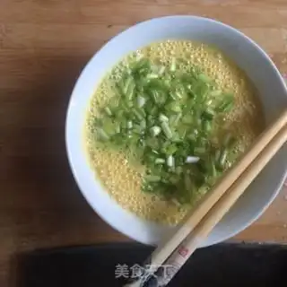 Make Tomato egg noodles step 1