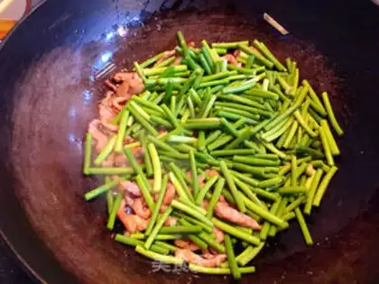 Make Meat and garlic step 5