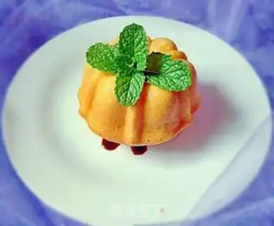 Make Three-inch pumpkin cake step 16