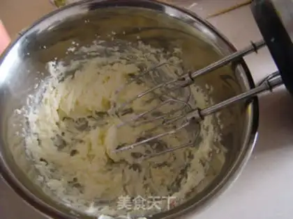 Make Cranberry coconut mooncake step 3