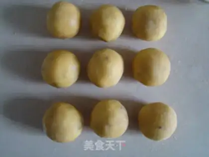 Make Cranberry coconut mooncake step 9