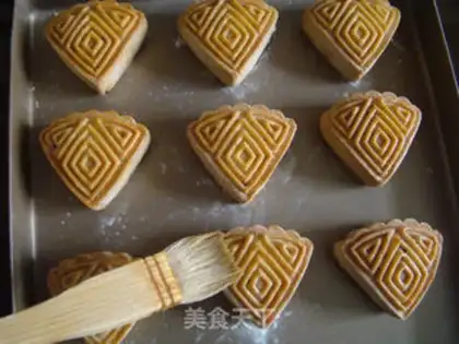 Make Cranberry coconut mooncake step 11